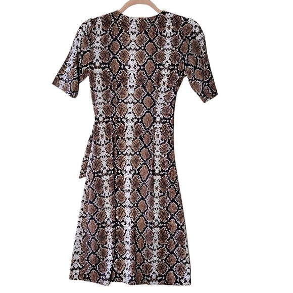 BCBG MaxAzaria Python Snake Brown Black Animal Print Wrap Dress Women Size XS - Picture 2 of 9